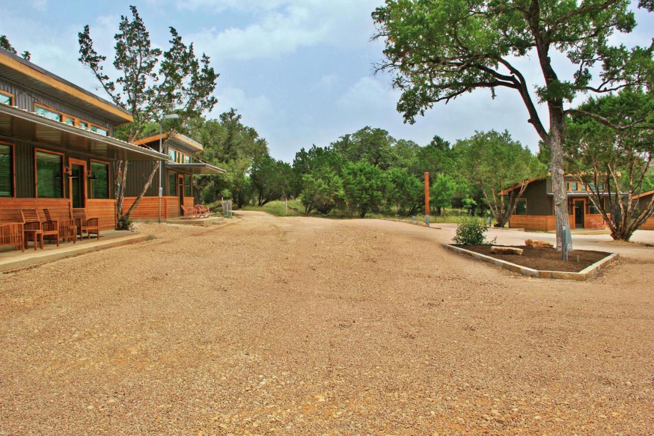 Green Acres Cottages - Fredericksburg Suite Wimberley Ngoại thất bức ảnh